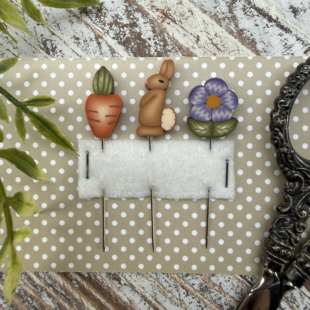 Carrot Party Pins - Puntini Puntini