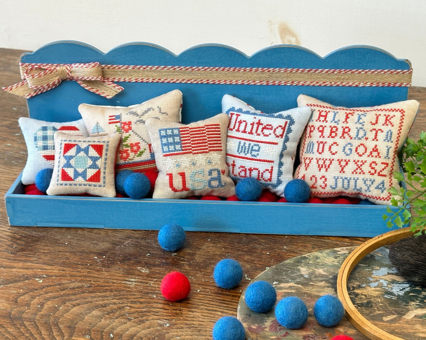 On the Ledge - Chantelle's 141 Design Company