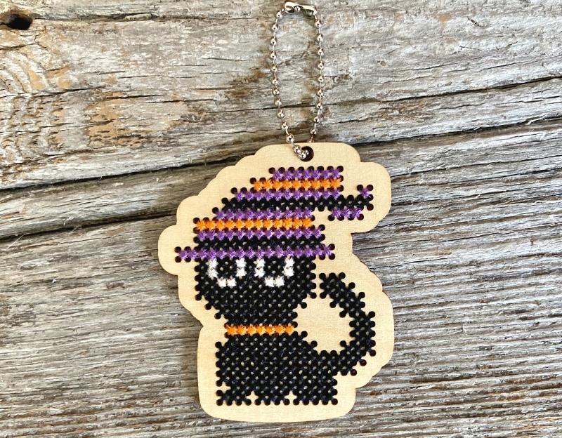 Black Cat Kit - Canadian Stitchery