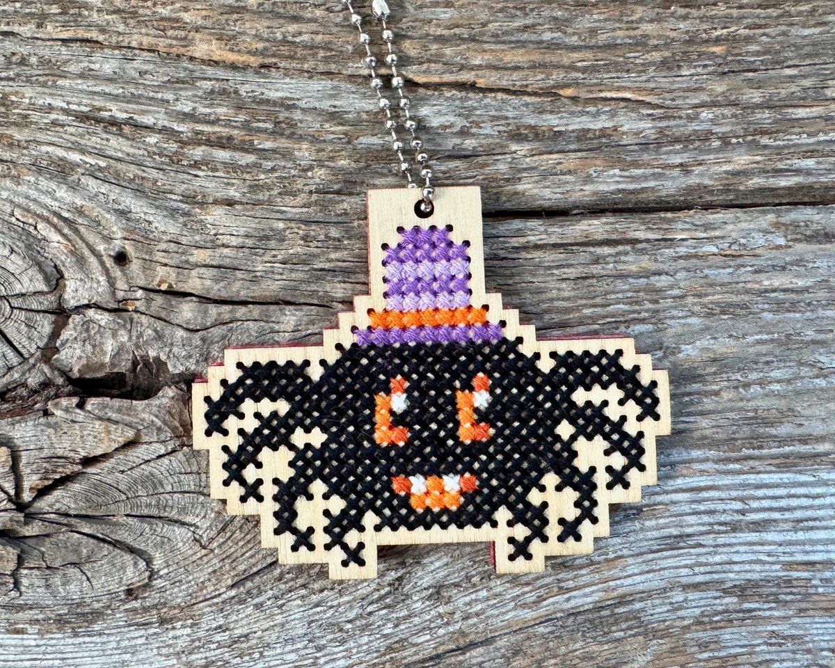 Sid the Spider Kit - Canadian Stitchery