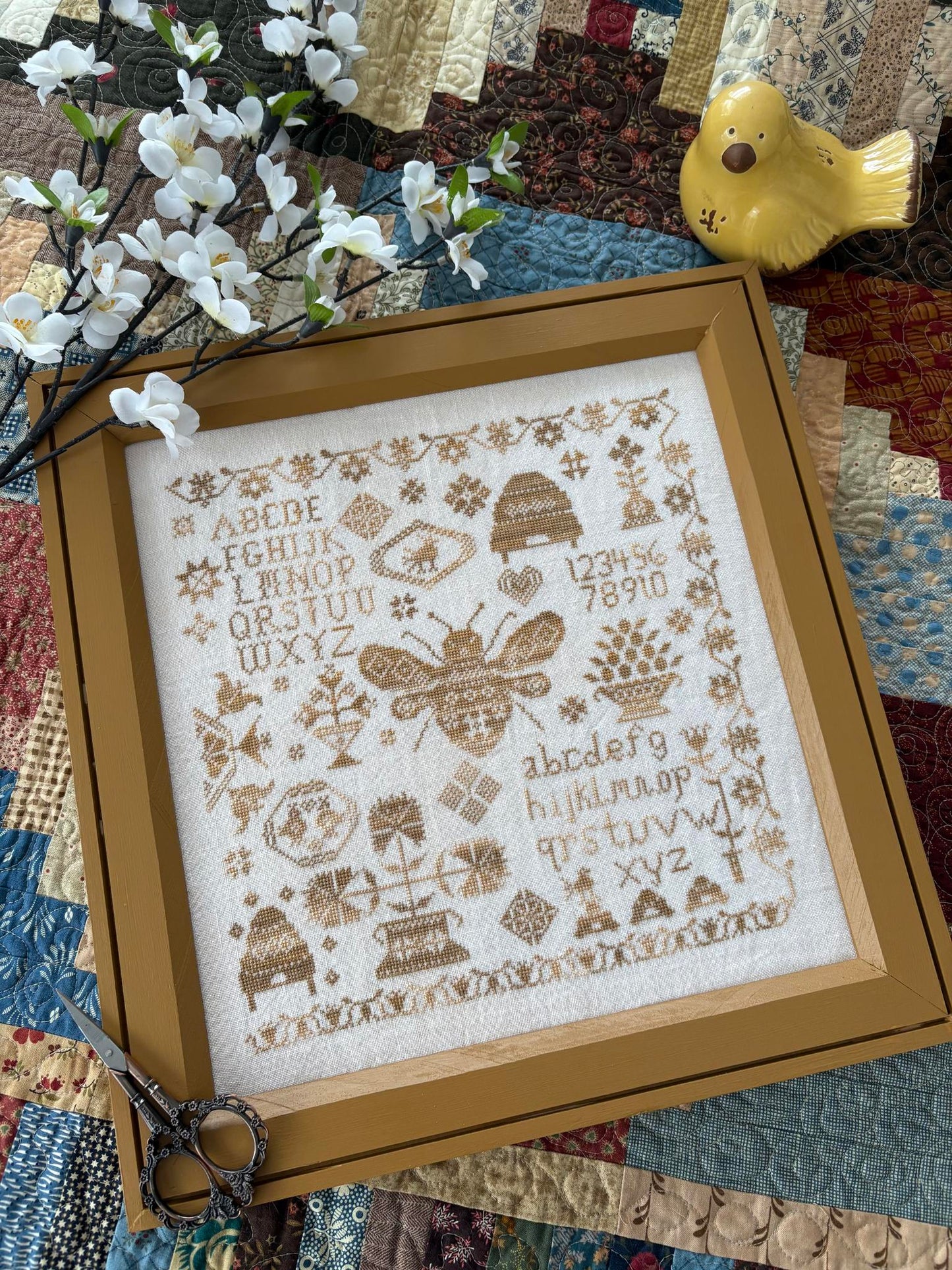 Honey Bee Sampler - Pansy Patch