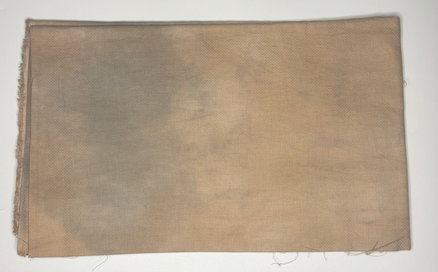 18 Count Aida- Frog Grey - Mani di Donna