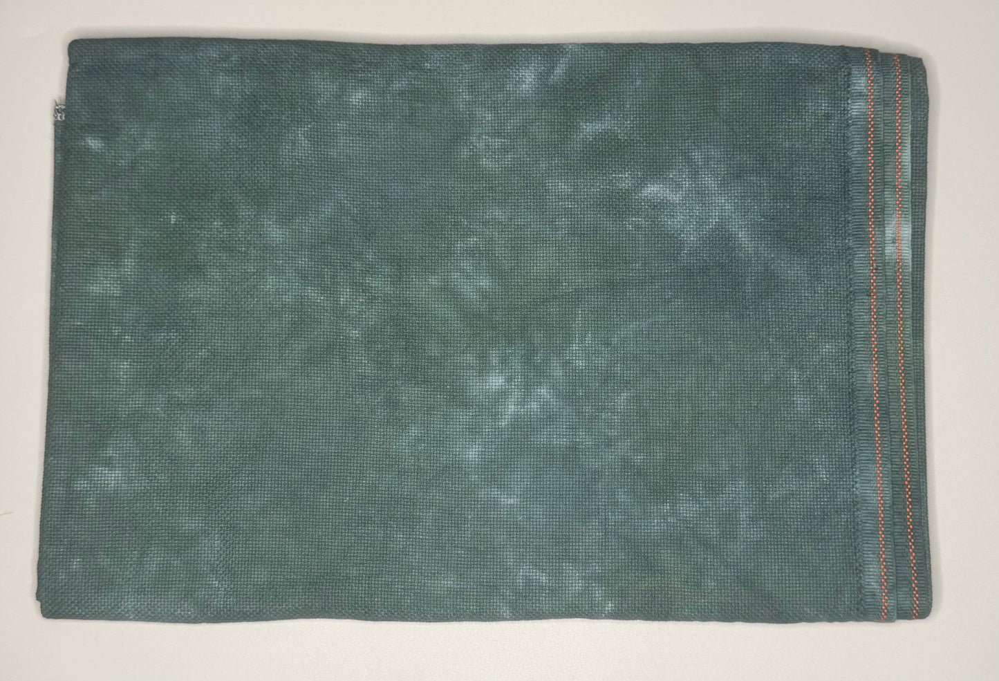 18 Count Aida - Bermuda Triangle - Lapin Loops