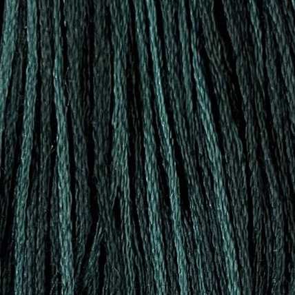 O572 Blue Blackbird Valdani 6-Ply Thread