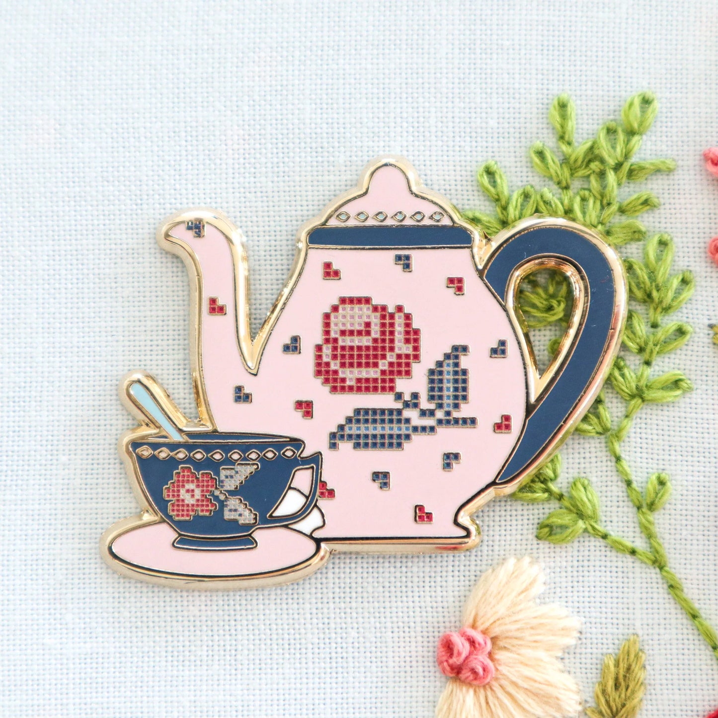 Roses Tea Set Needle Minder - Flamingo Toes