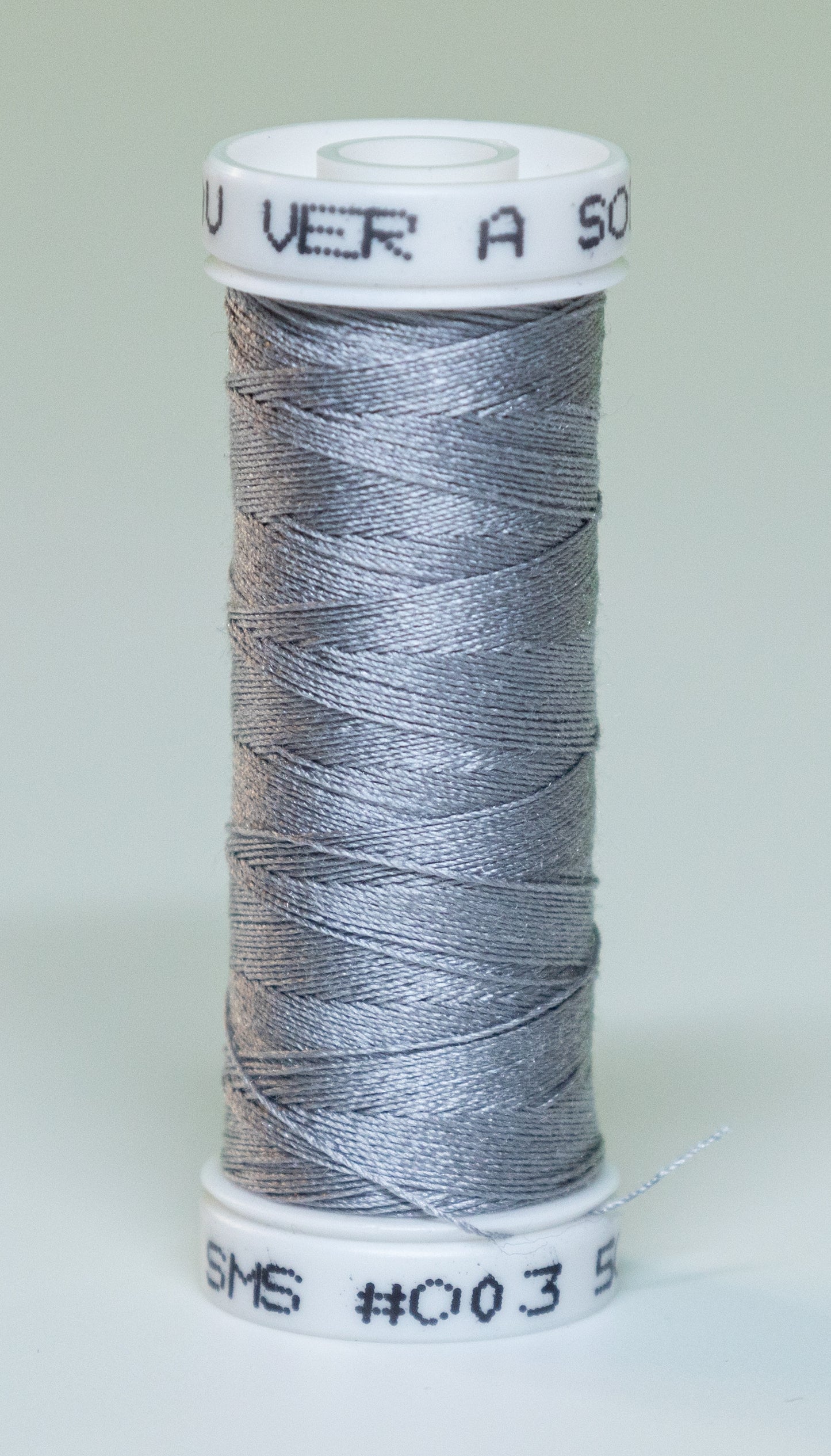 #003 - 100.3 Au Ver A Soie Silk Thread