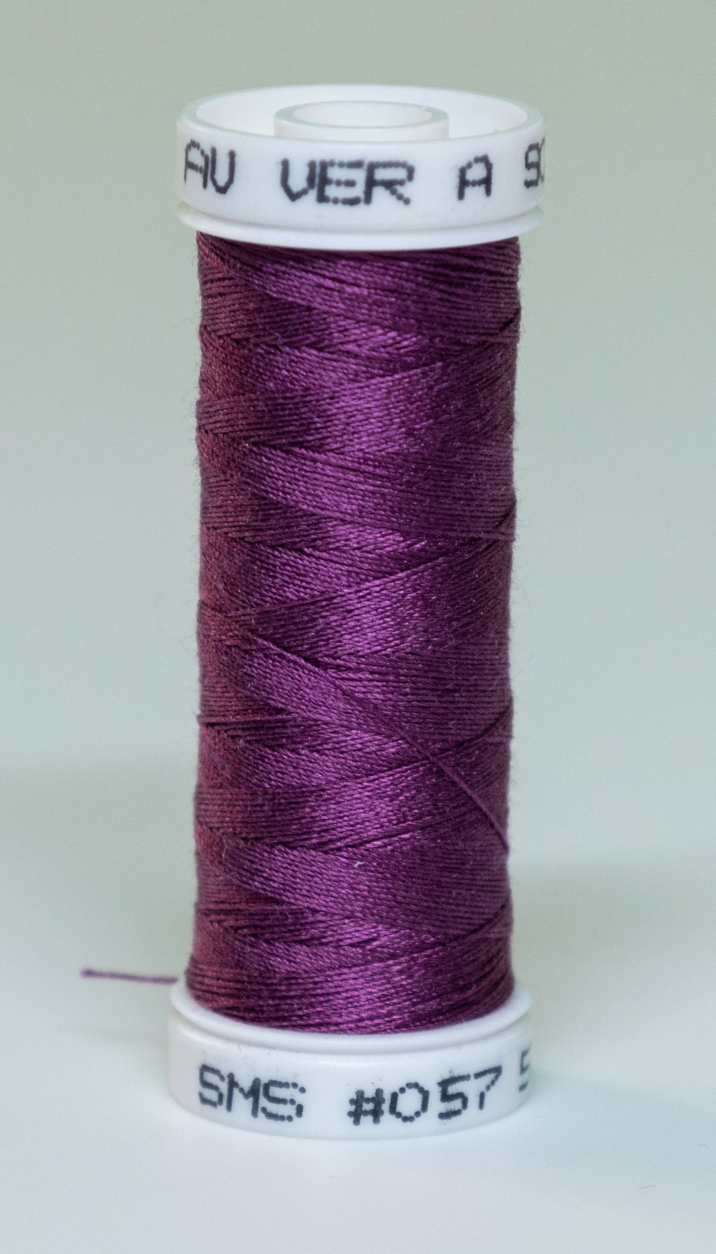 #057 - 100.3 Au Ver A Soie Silk Thread