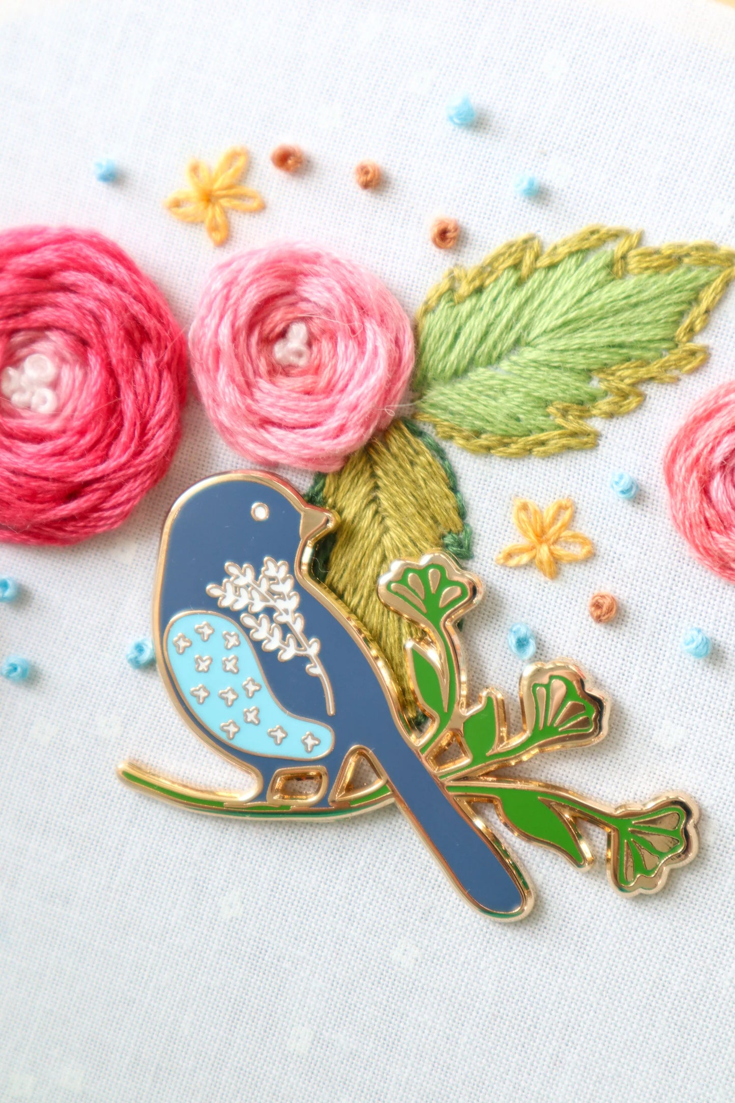 Songsparrow Bird Needle Minder - Flamingo Toes