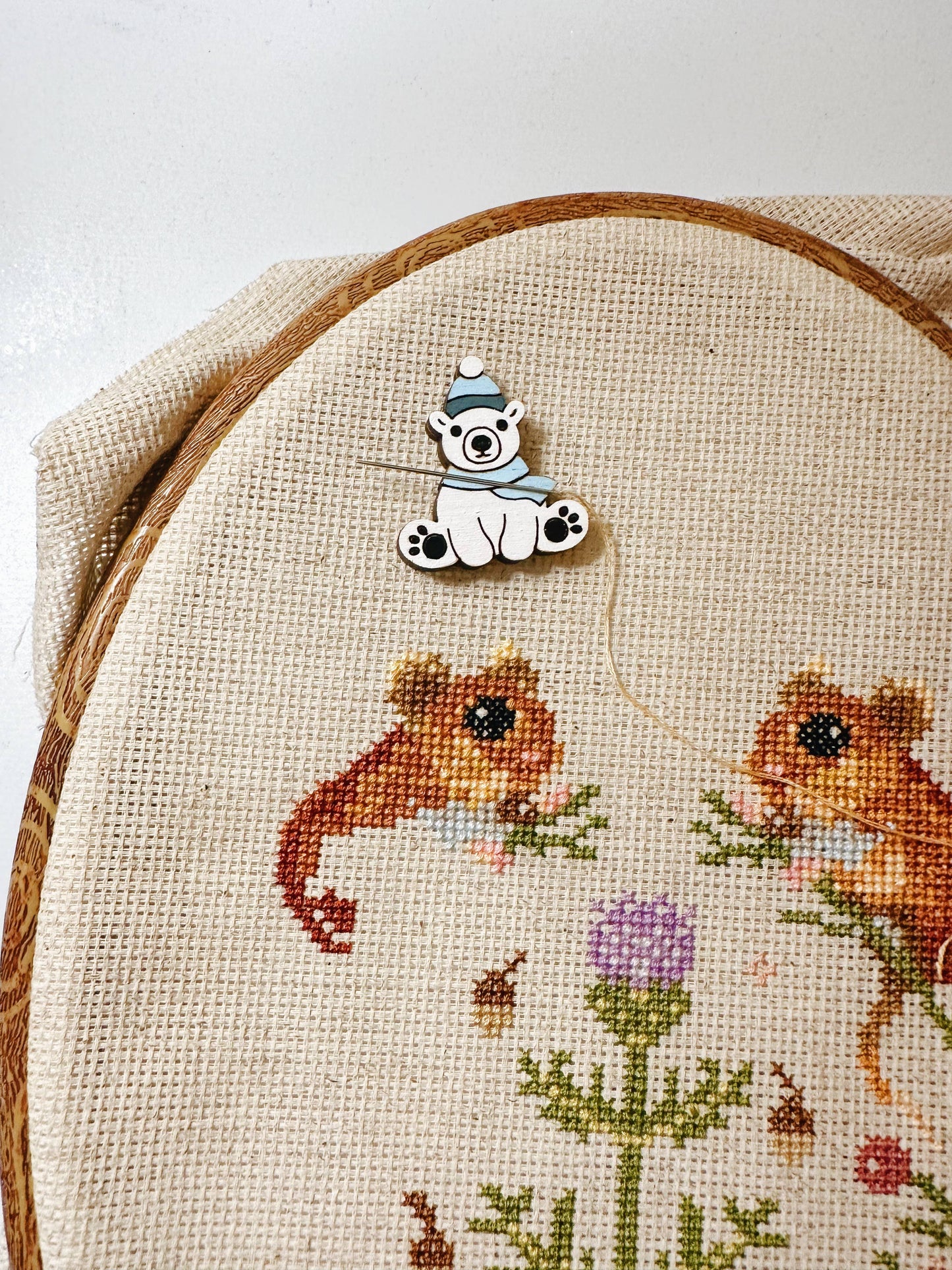 Polar Bear Wooden Needle Minder