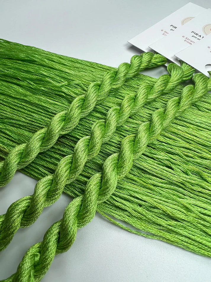 Pear - Pirate + Robin Floss