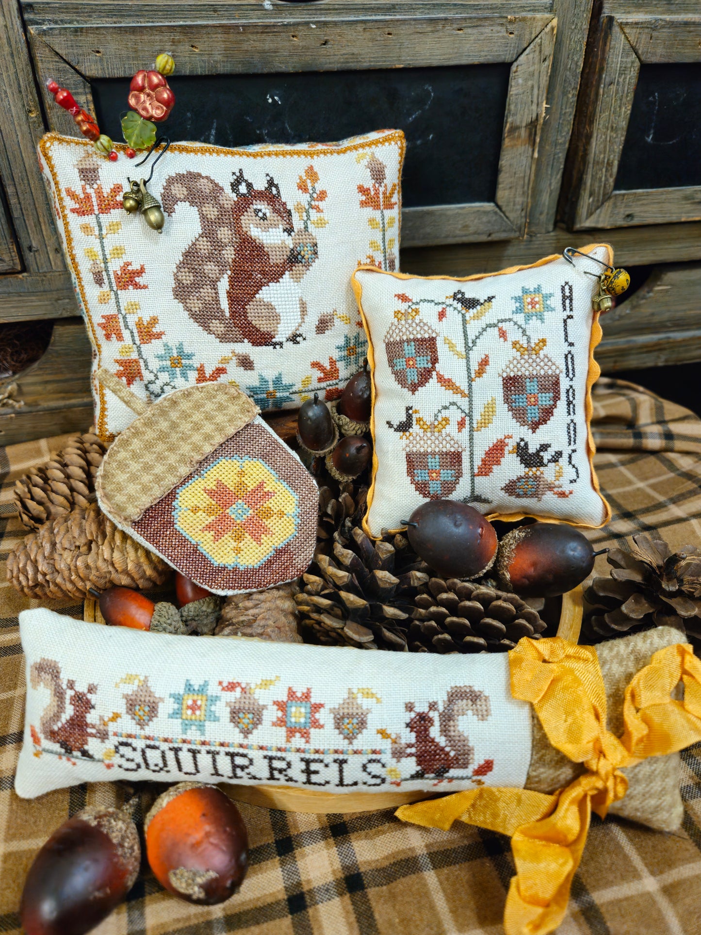 Acorn Thieves - Quaint Rose Needle Arts