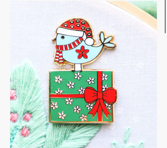 Christmas Birdie Needle Minder - Flamingo Toes