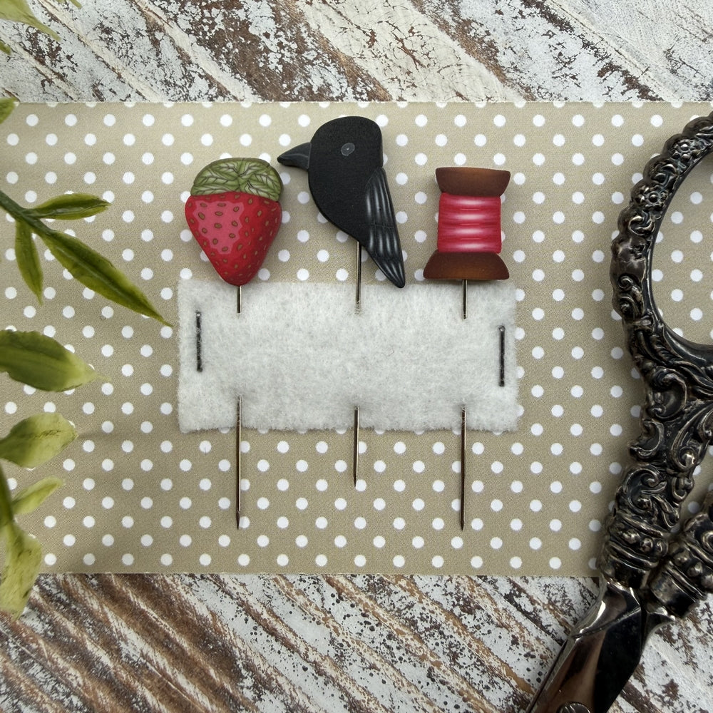 Strawberry and Thread Pins - Puntini Puntini