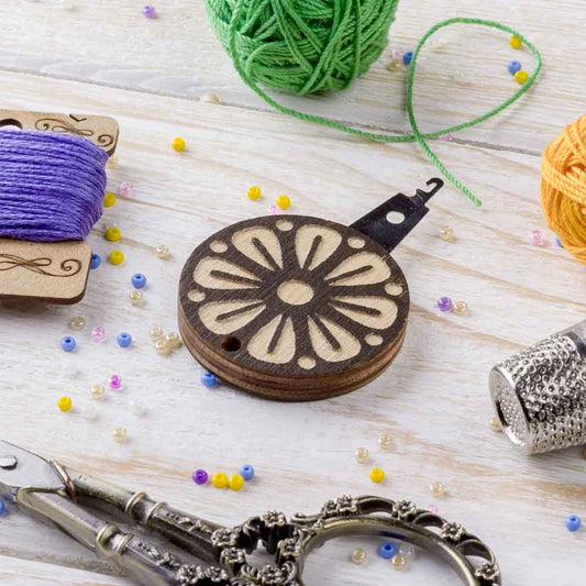 Round Wooden Needle Threader