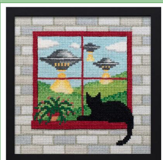 What The Cat Saw: Close Encounters - Lola Crow