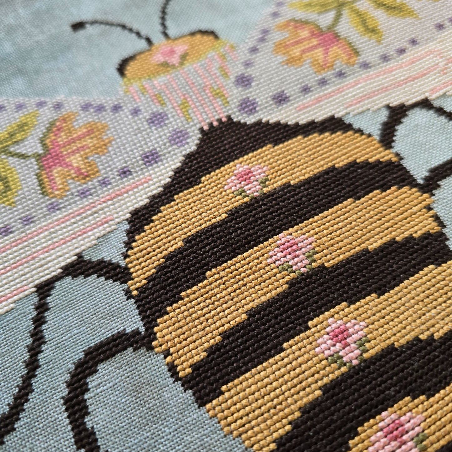 Flower Bee - The Wishing Thorn