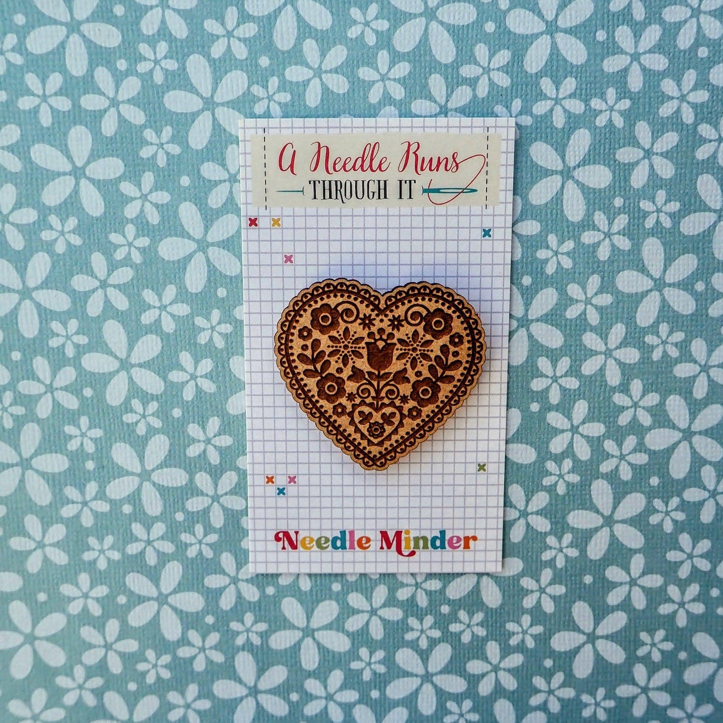 Folk Heart Needle Minder
