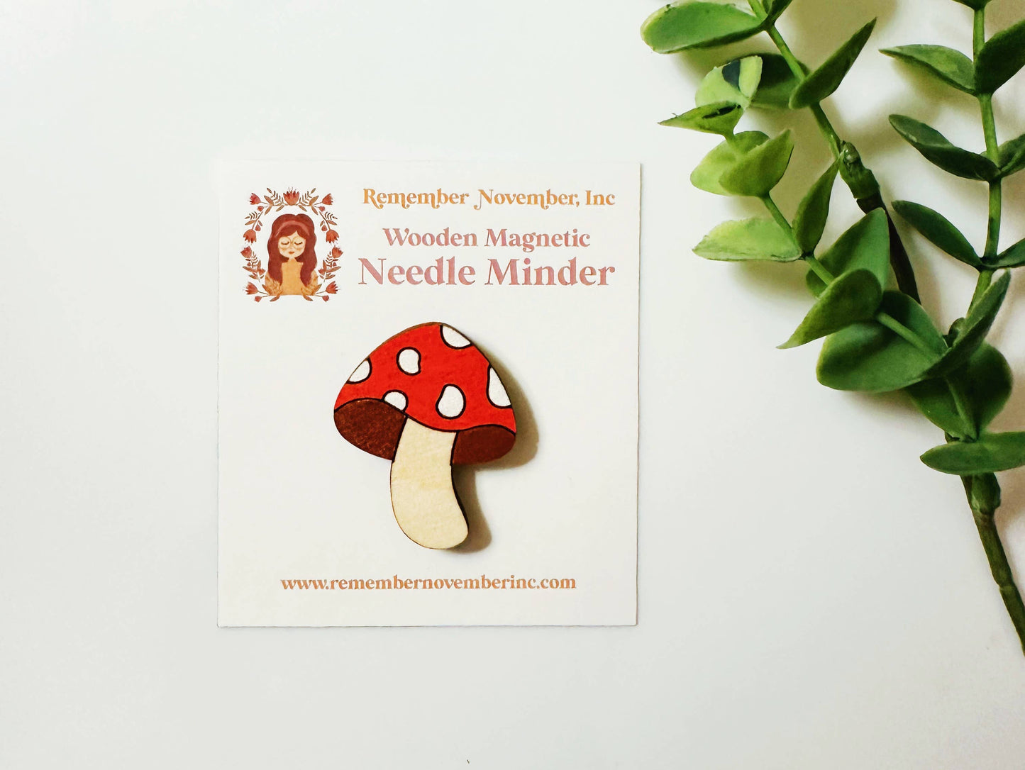 Mushroom Wooden Needle Minder