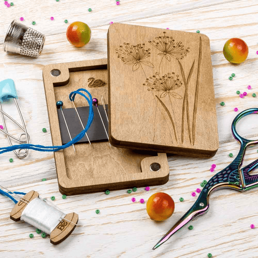 Wispy Flower Magnetic Needle Organizer