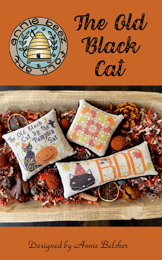 Old Black Cat - Annie Beez Folk Art