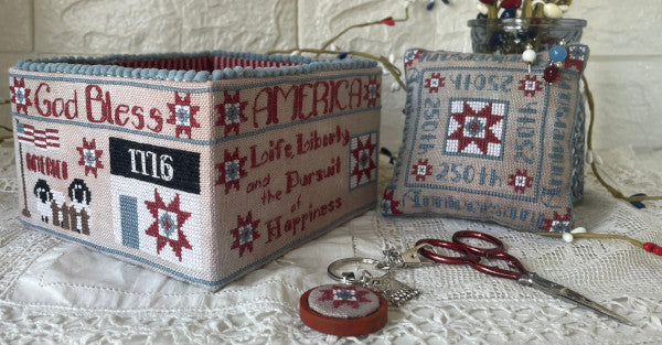 American Patriotic Sewing Basket - Mani di Donna