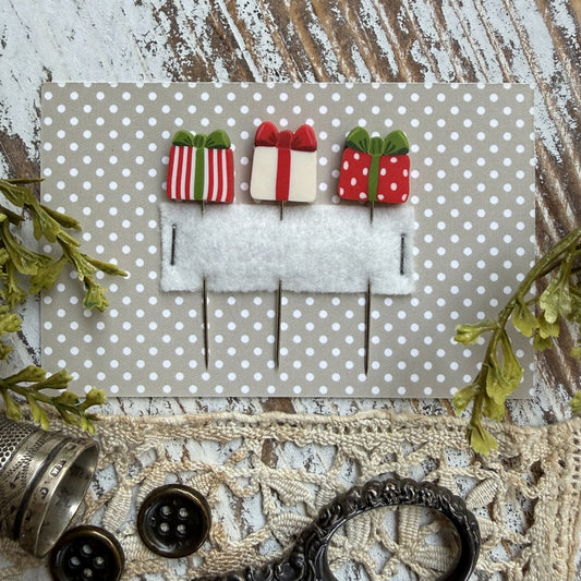 Christmas Gifts Pin Set - Puntini Puntini - 2026 Needlework Marketplace PREORDER