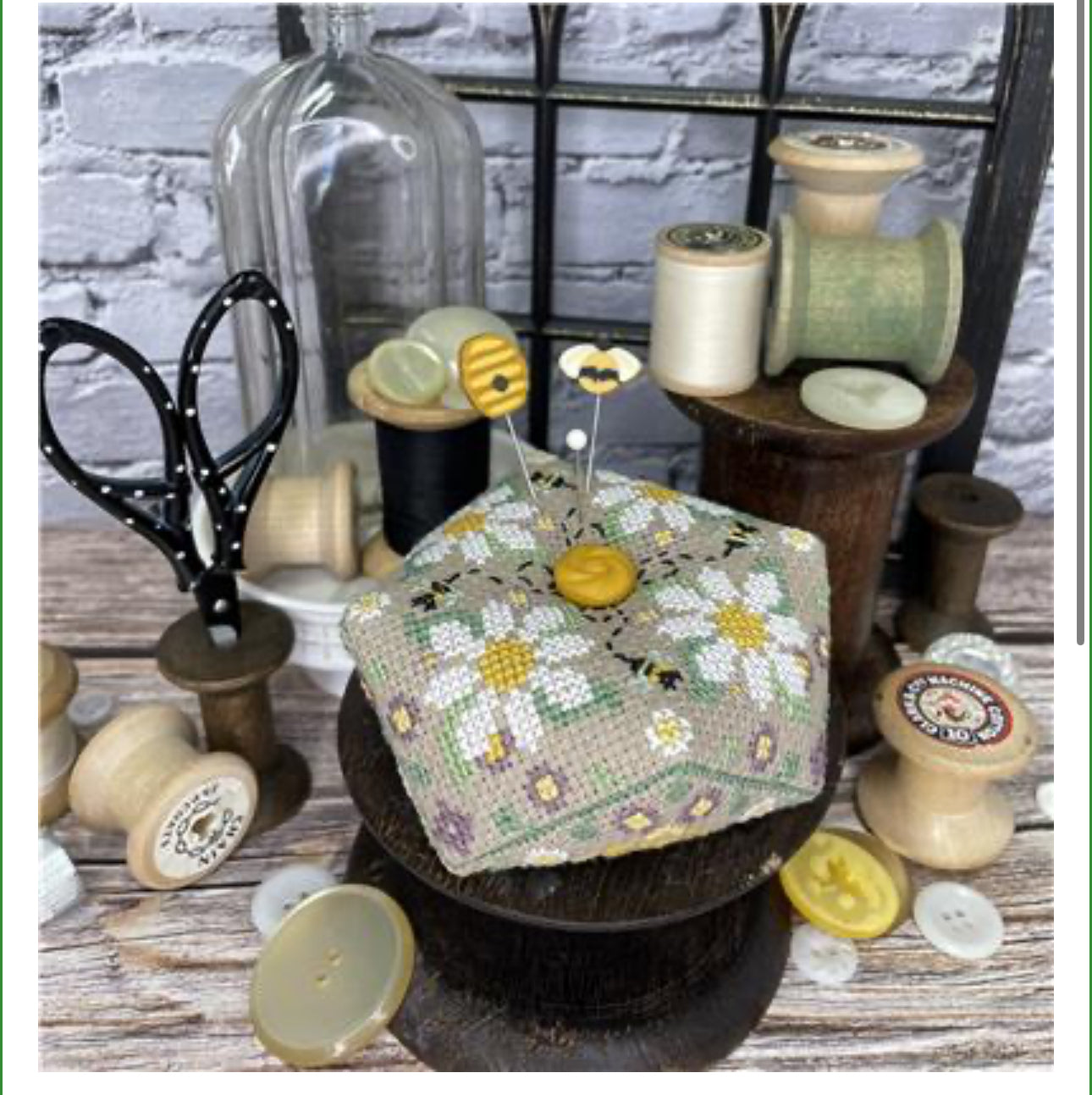 Bee-Scornu - Erin Elizabeth Designs