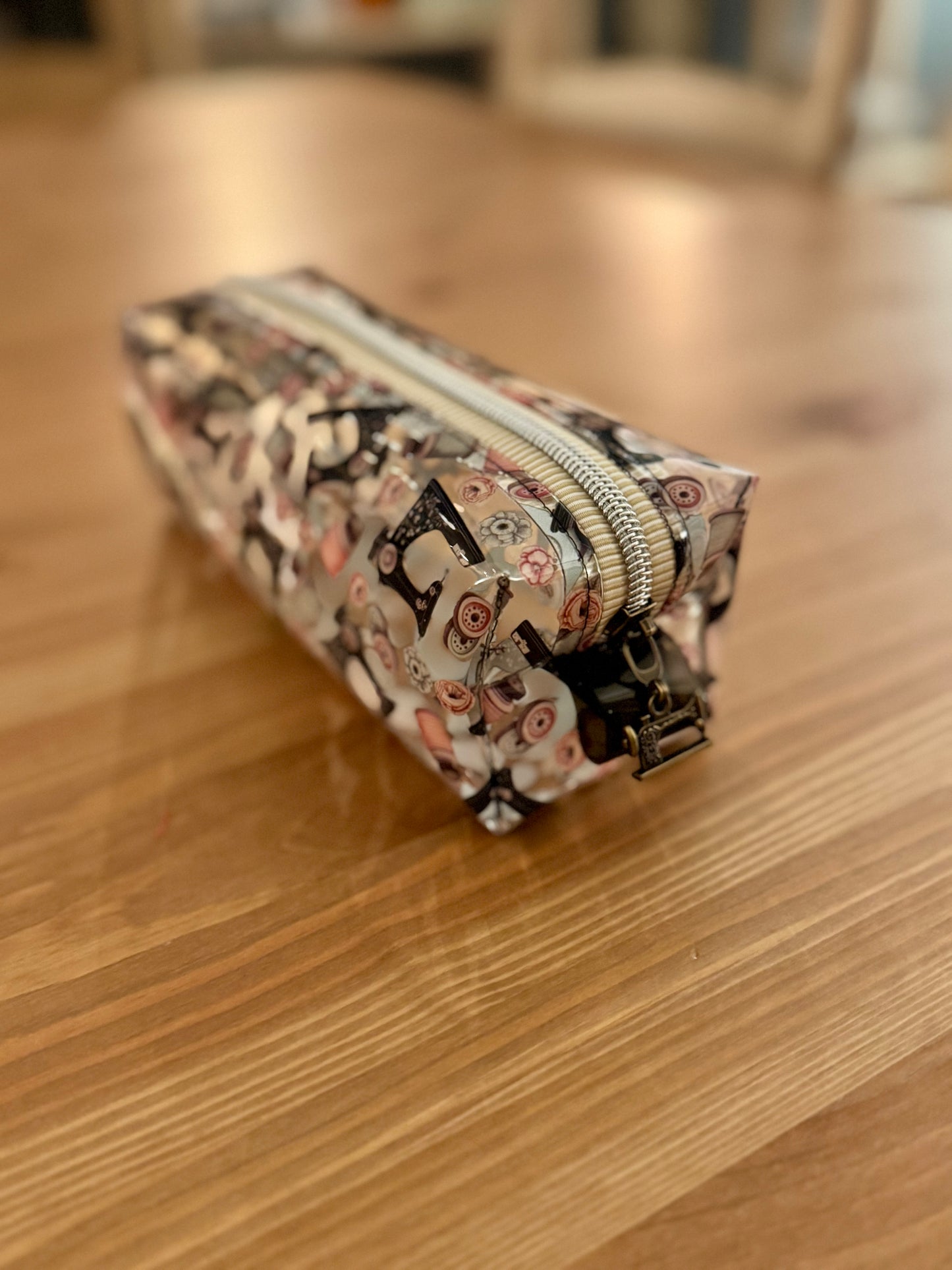 Antique Sewing Machine Vinyl Notions Nanny Bag