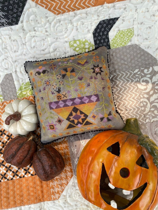 Halloween Basket - Pattern 1 of Betsy's Holiday Baskets- Pansy Patch Quilts and Stitchery