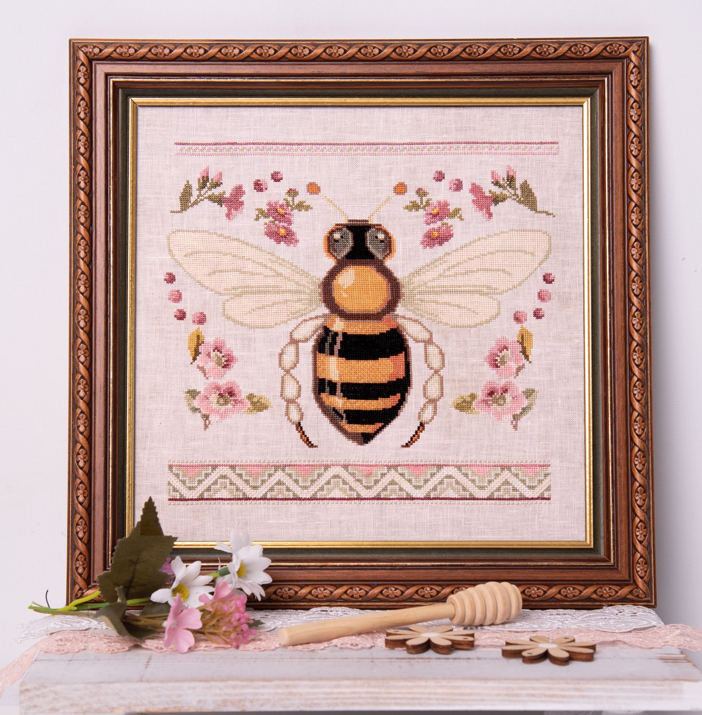 Bee and Blossoms - Samplers and Primitives