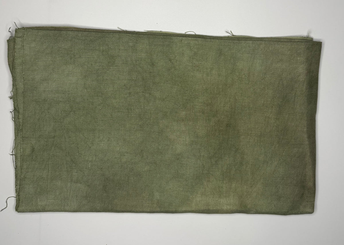 32 Count Linen - Puntini Moody Green - Mani di Donna