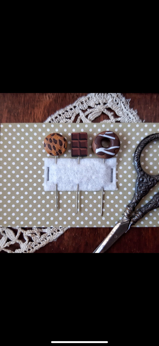 More Chocolate Pins - Puntini Puntini