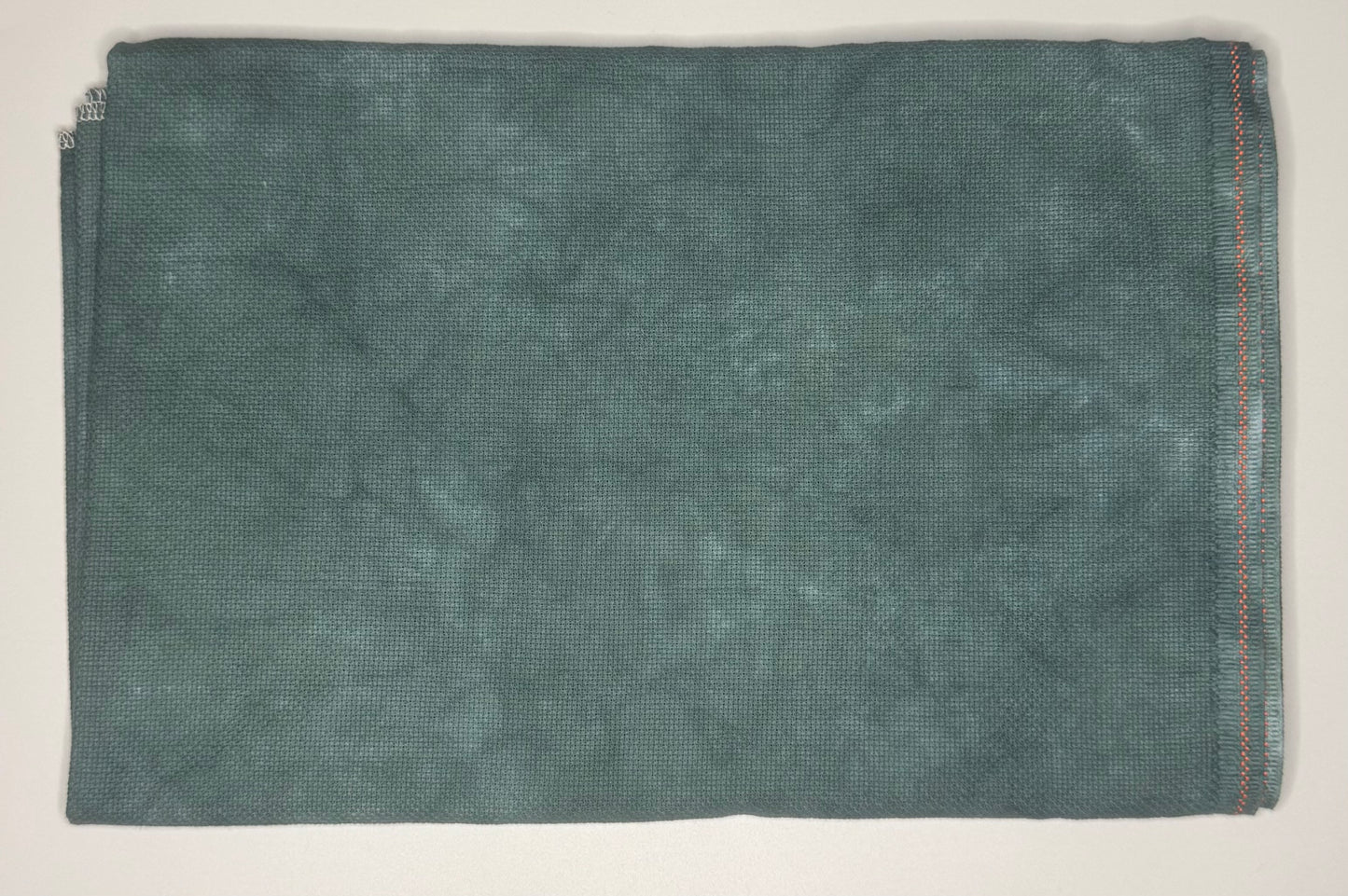 16 Count Aida - Bermuda Triangle - Lapin Loops