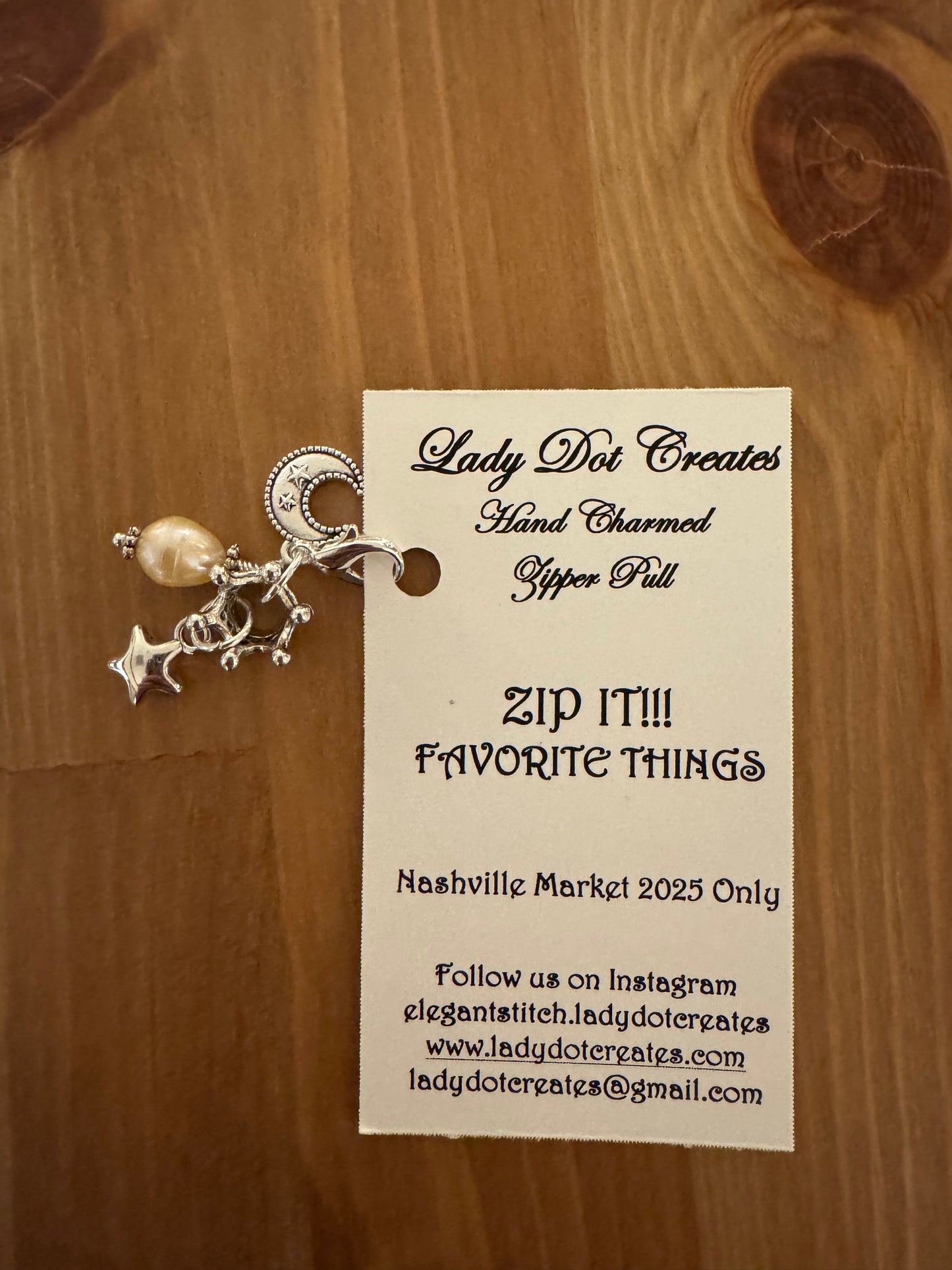 My Favorite Things Zip It - Lady Dot Creates