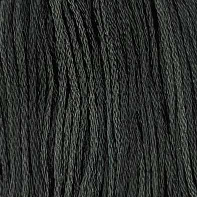 O41 Deep Forest Greens Valdani 6-Ply Thread