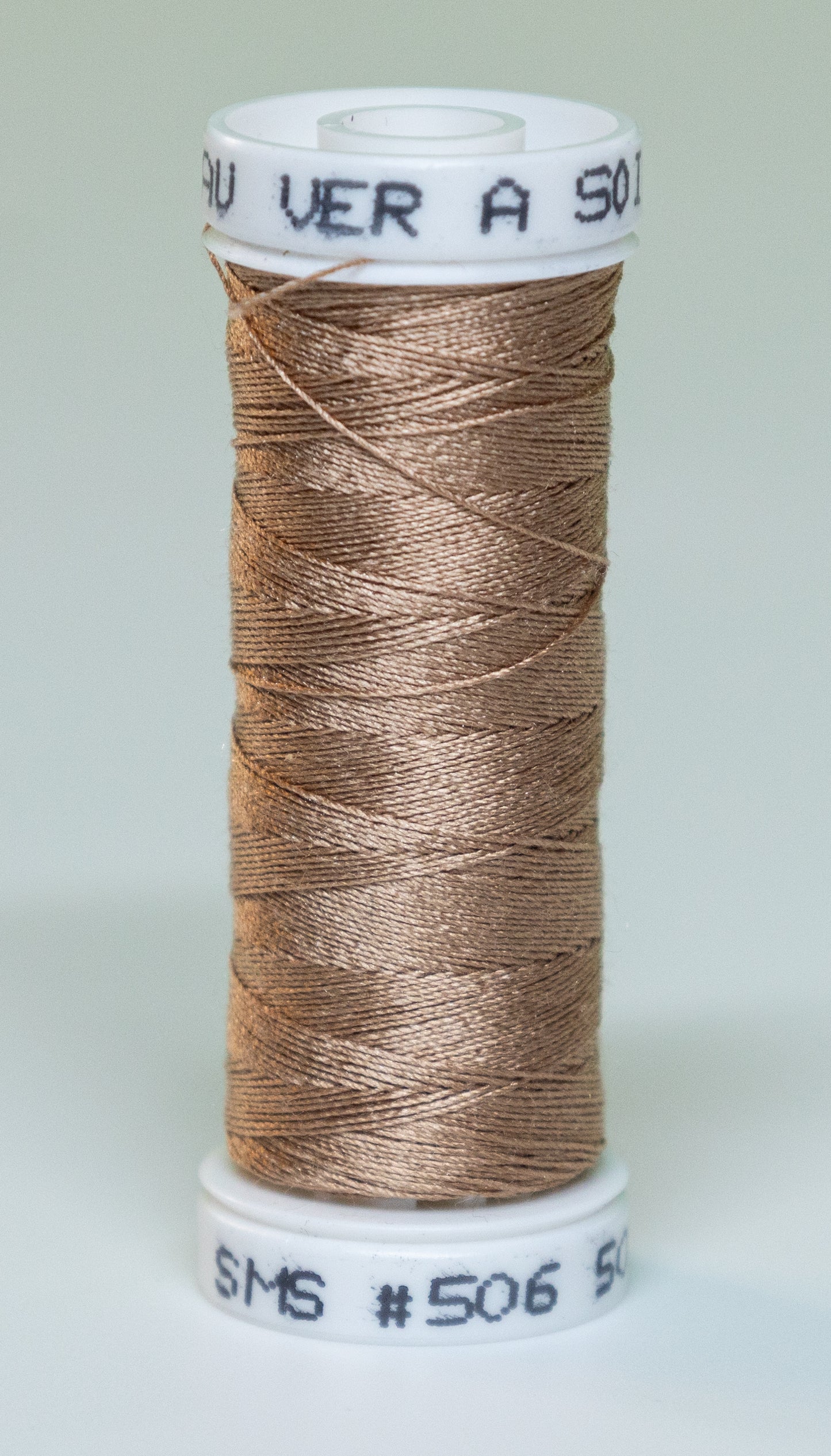 #506 - 100.3 Au Ver A Soie Silk Thread