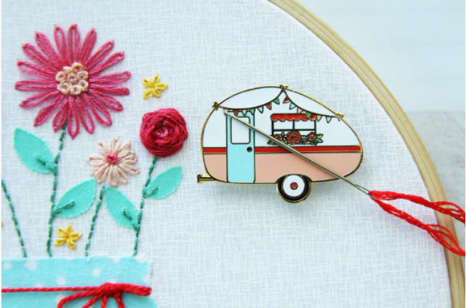 Vintage Camper Needle Minder - Flamingo Toes