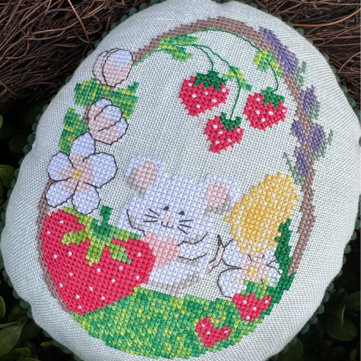 Mousy's Strawberry Basket from the Strawberry Cottage Collection - Luhu Stitches